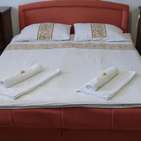 Hotel Dijamant *